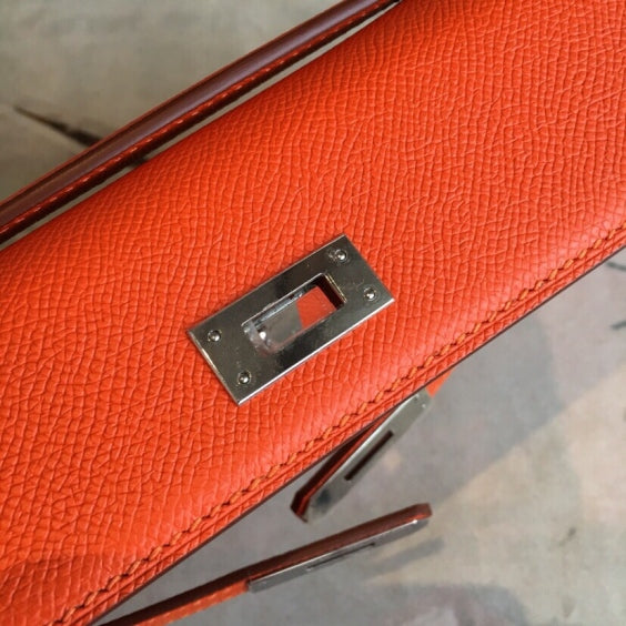 🔥 In Stock! Kelly Cut 31 Clutch – Vibrant Orange Epsom Leather, Premium Craftsmanship, Elegant Evening Bag 🍊